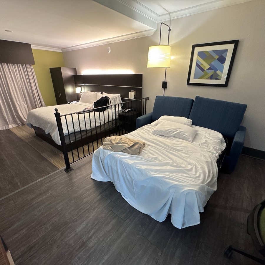 Holiday Inn Express Fort Jackson Inn — Guest room