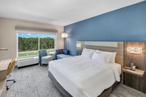 Holiday Inn Express Fort Walton Beach Central By IHG — Guest room