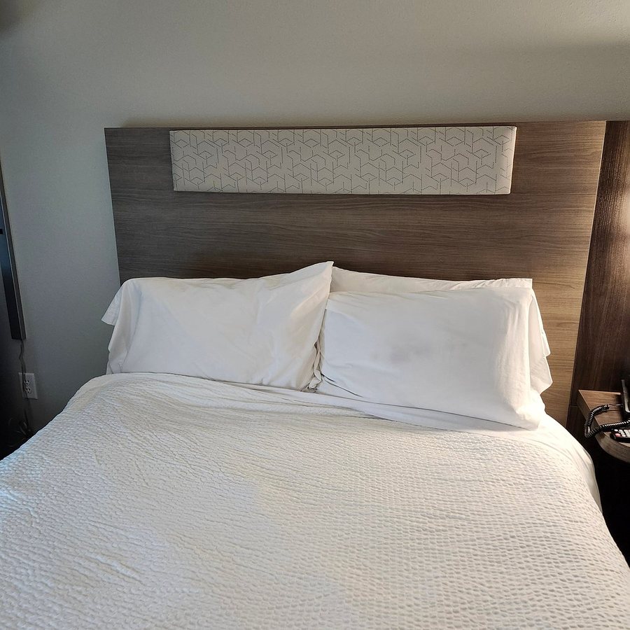 Holiday Inn Express Hattiesburg West Univ Area By Ihg — Guest room