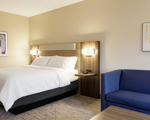 Holiday Inn Express Hocking Hills logan By IHG — Guest room