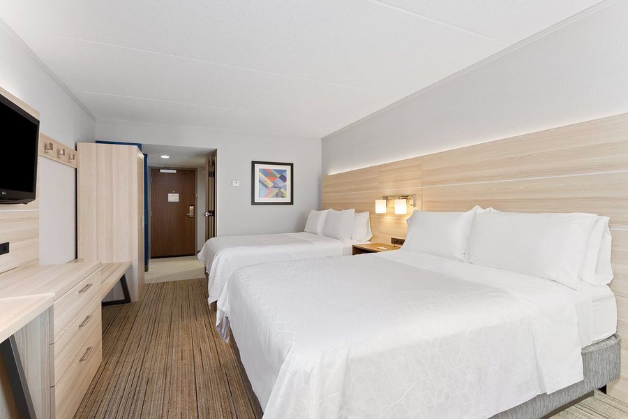 Holiday Inn Express Hopewell Fort Lee by IHG — Guest room