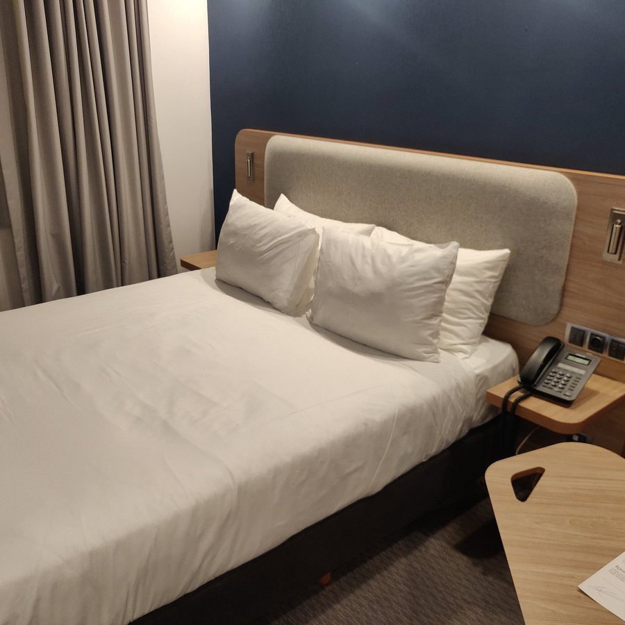 Holiday Inn Express Istanbul Altunizade By IHG Istanbul — Guest room