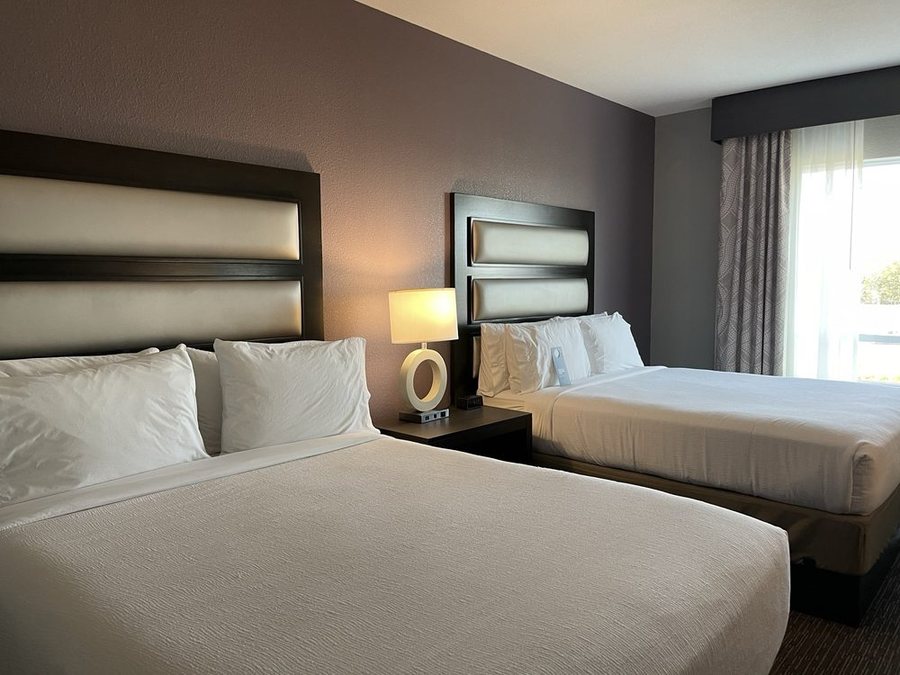Holiday Inn Express Kenner New Orleans Airport By IHG — Guest room
