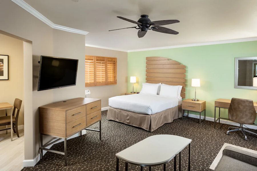 Holiday Inn Express La Junta By IHG — Guest room