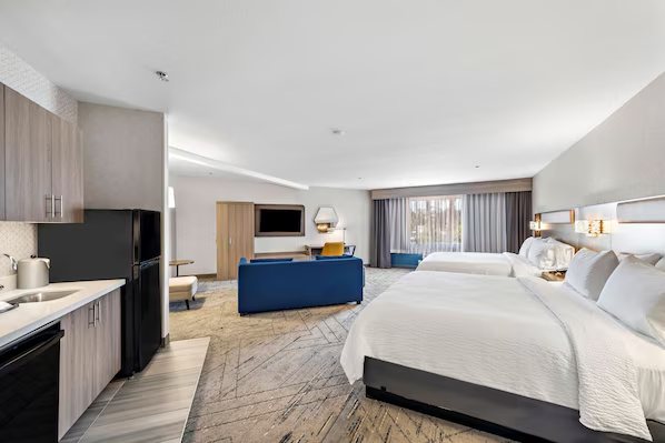 Holiday Inn Express La Mesa Near SDSU by IHG — Guest room