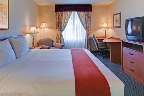 Holiday Inn Express Las Vegas Nellis by IHG Las Vegas Nevada — Guest room