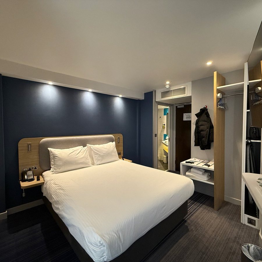 Holiday Inn Express London Southwark by IHG — Guest room