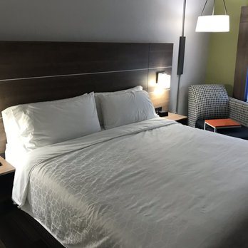 Holiday Inn Express Naples South I 75 By IHG — Guest room