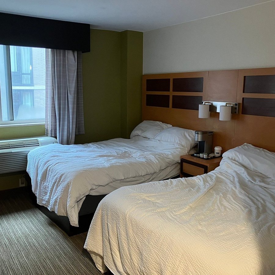 Holiday Inn Express New York City Times Square By IHG — Guest room