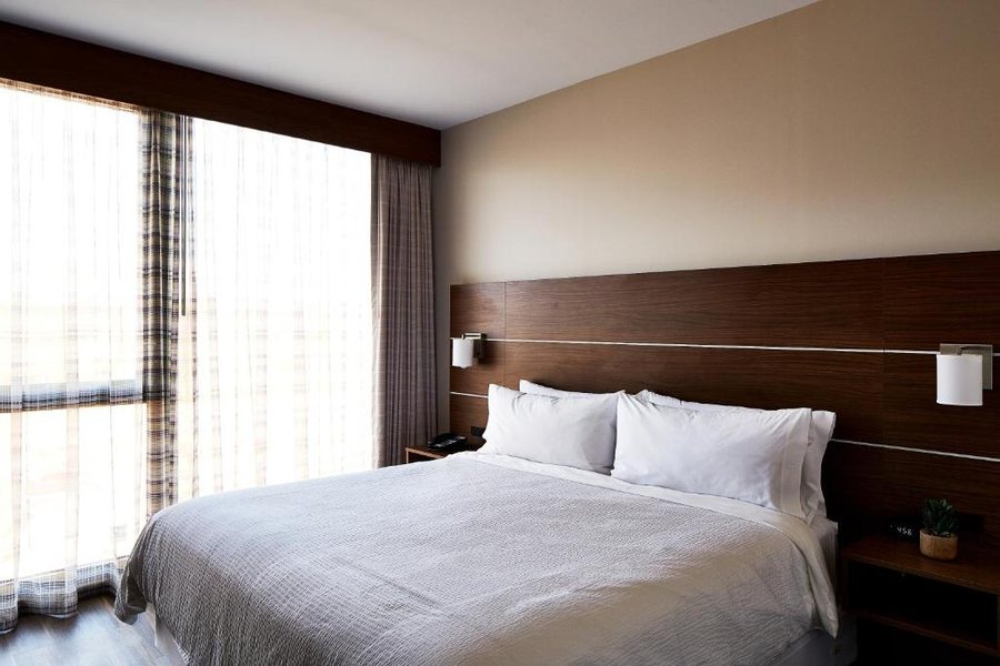 Holiday Inn Express Nyc Brooklyn Sunset Park By IHG — Guest room