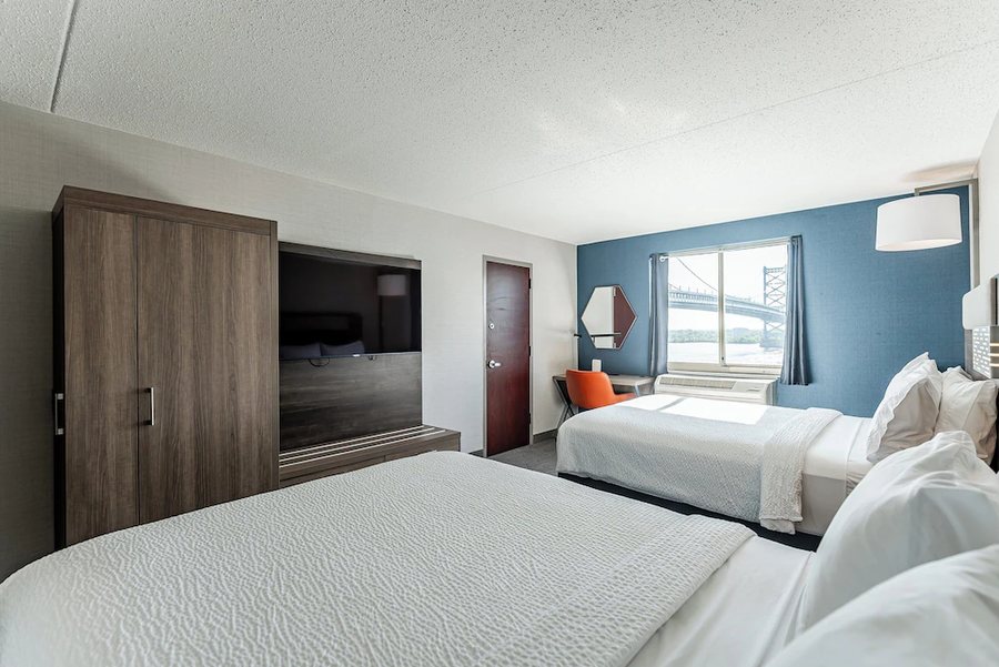 Holiday Inn Express Philadelphia Penns Landing By IHG Philadelphia Pennsylvania — Guest room