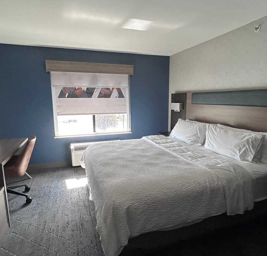Holiday Inn Express Rawlins By IHG — Guest room