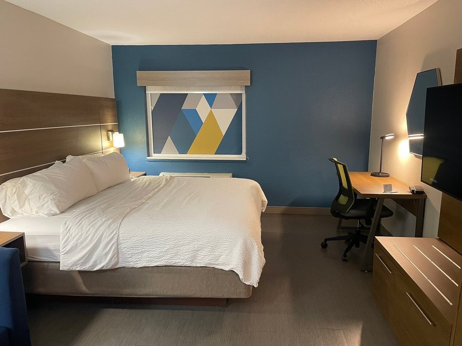 Holiday Inn Express Sheboygan Kohler I 43 by IHG — Guest room