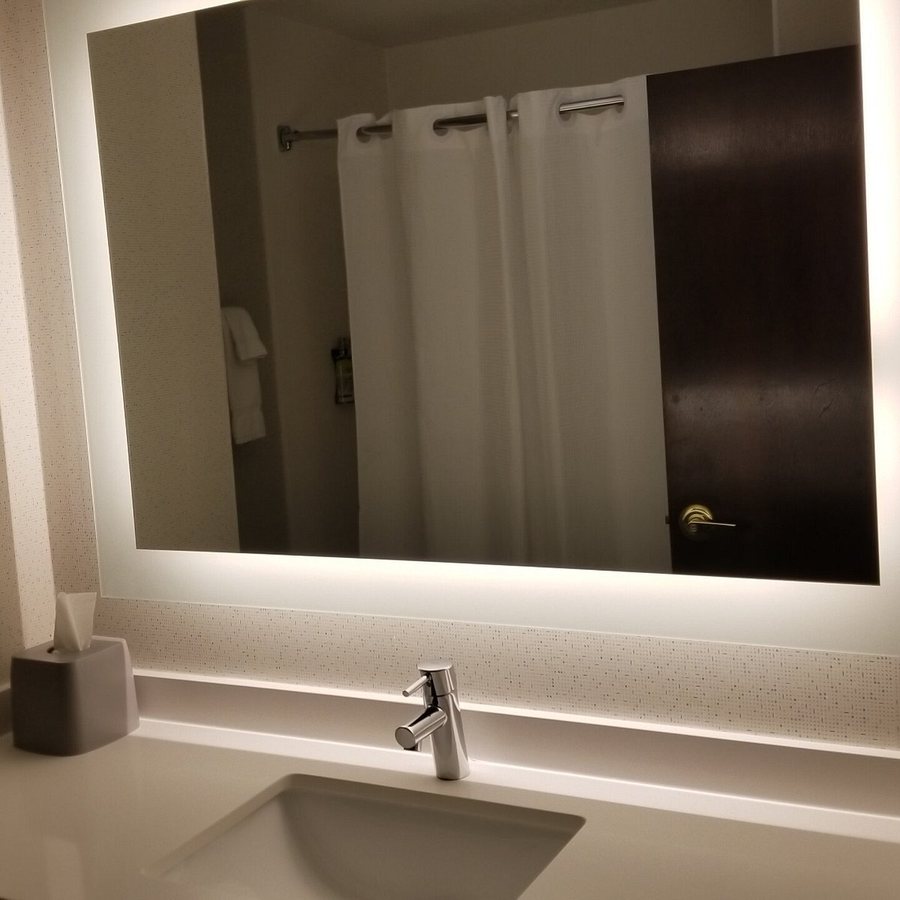 Holiday Inn Express Suites Abilene Mall South By IHG — Bathroom