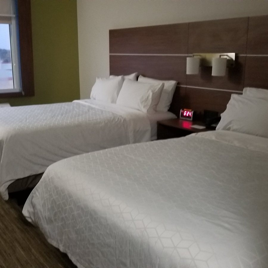 Holiday Inn Express Suites Abilene Mall South By IHG — Guest room