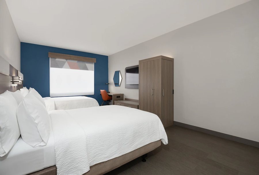 Holiday Inn Express Suites Acworth Kennesaw Northwest By IHG — Guest room