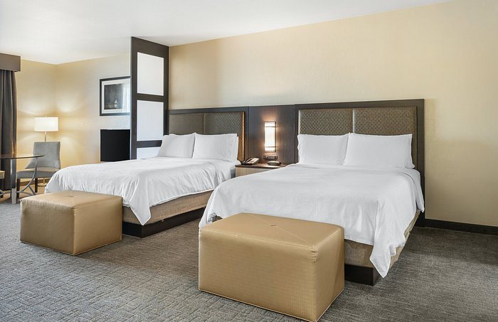 Holiday Inn Express Suites Anaheim Resort Area By IHG — Guest room