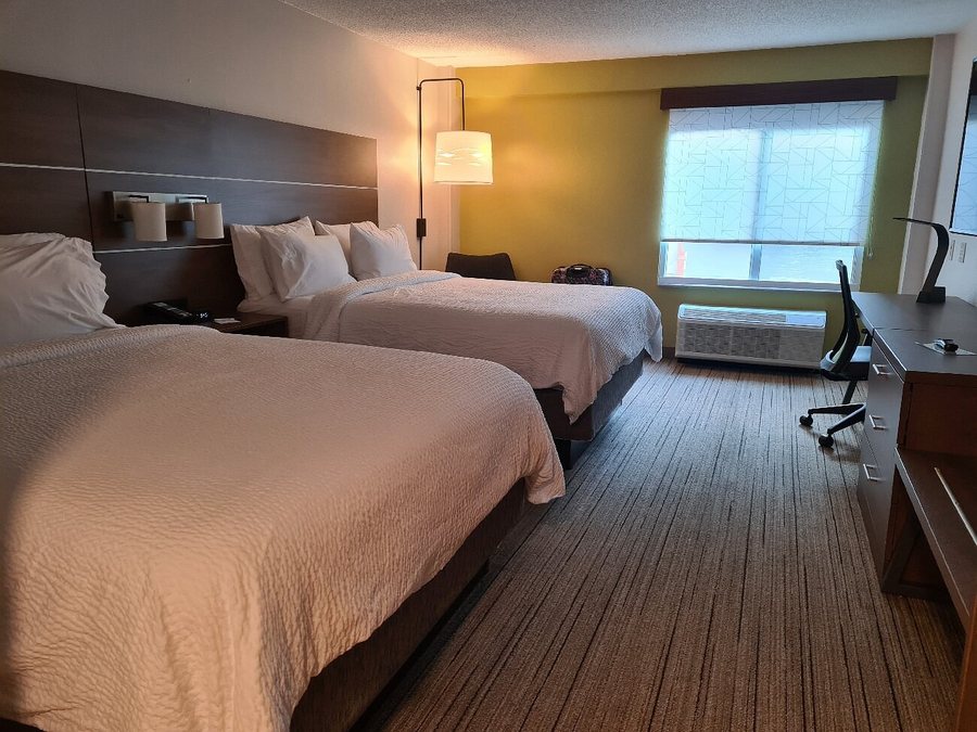 Holiday Inn Express Suites Asheboro By IHG — Guest room