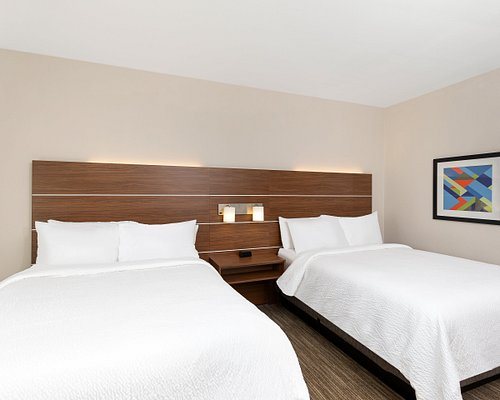 Holiday Inn Express Suites Birmingham Inverness 280 By IHG — Guest room