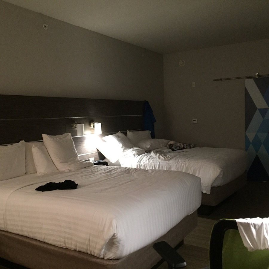 Holiday Inn Express Suites Boynton Beach West by IHG — Guest room
