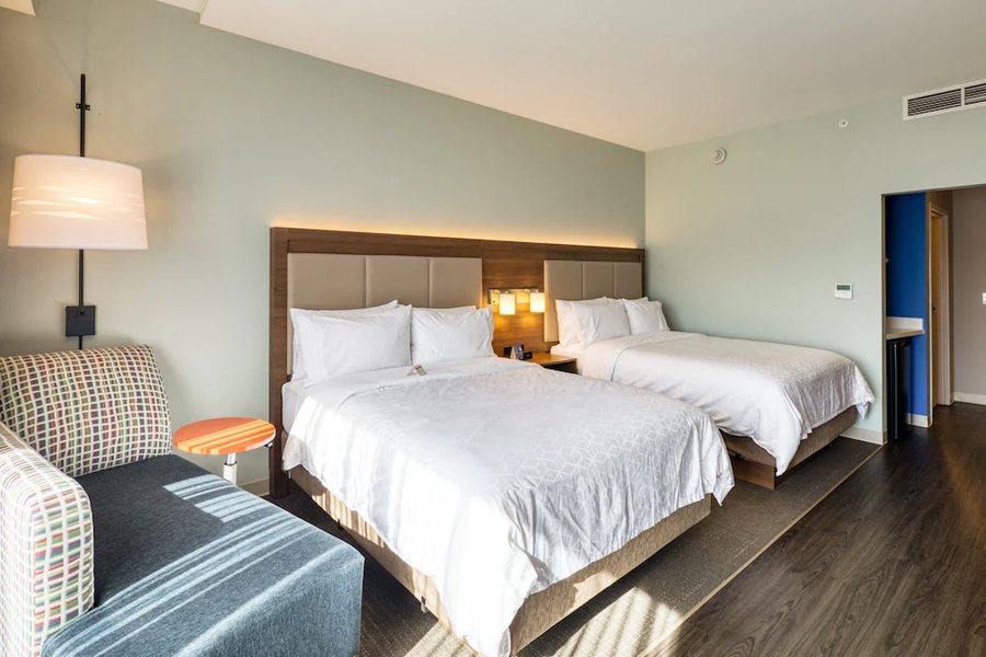 Holiday Inn Express Suites Charlotte South End By IHG — Guest room