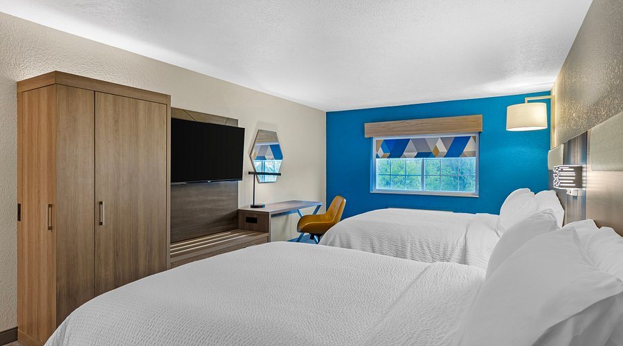 Holiday Inn Express Suites Charlotte Southwest by IHG — Guest room