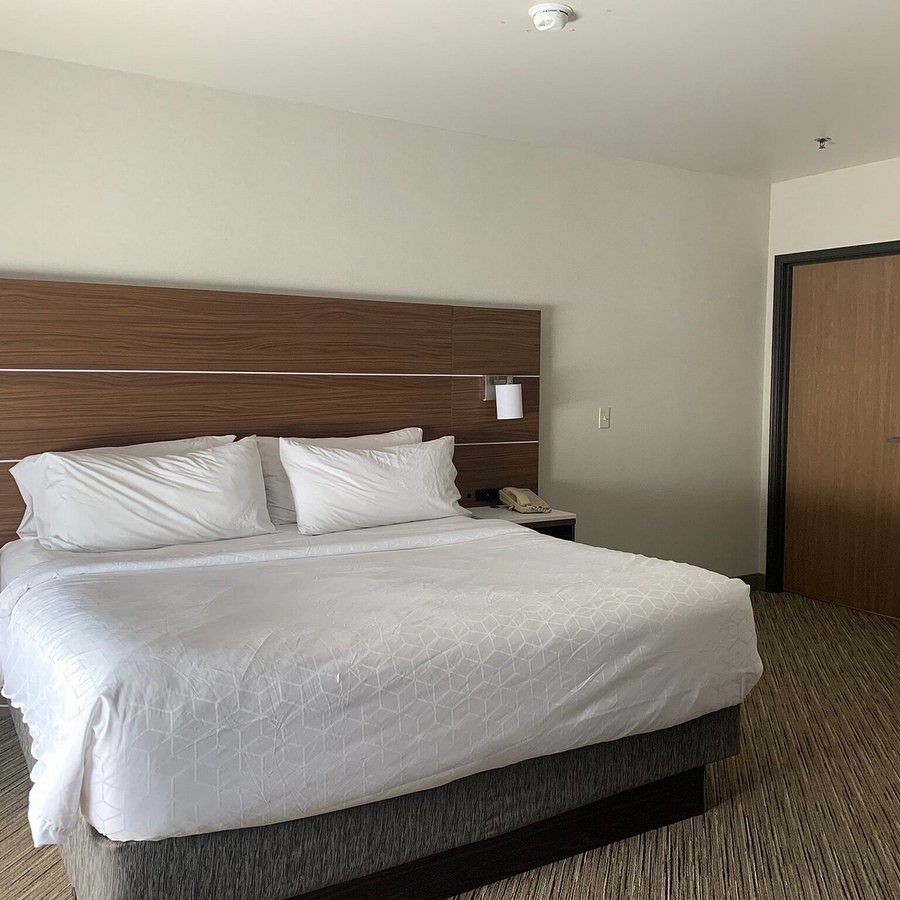 Holiday Inn Express Suites Coeur D Alene I 90 Exit 11 by IHG — Guest room