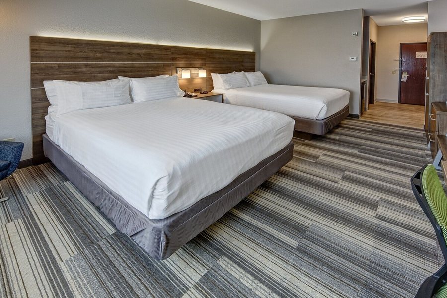 Holiday Inn Express Suites Corsicana I 45 By IHG — Guest room