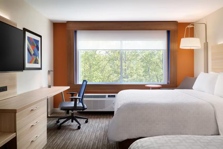 Holiday Inn Express Suites Dallas South Desoto By IHG — Guest room