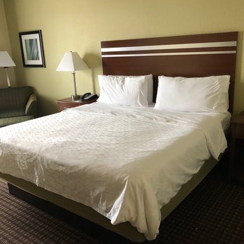 Holiday Inn Express Suites Denver East peoria Street By IHG — Guest room