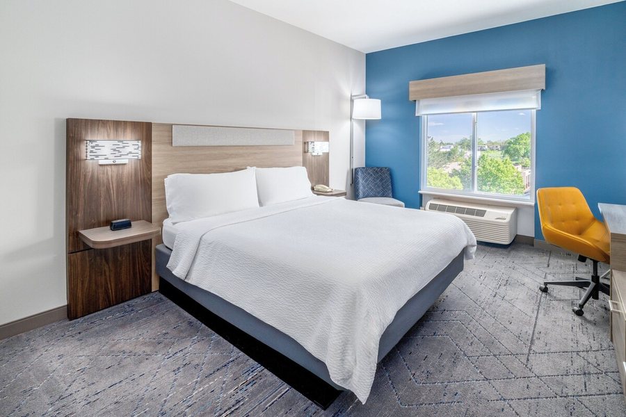 Holiday Inn Express Suites Denver Sw littleton By IHG — Guest room