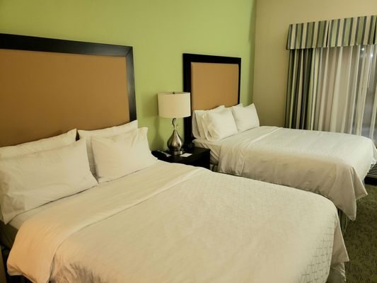 Holiday Inn Express Suites Dickson By IHG — Guest room