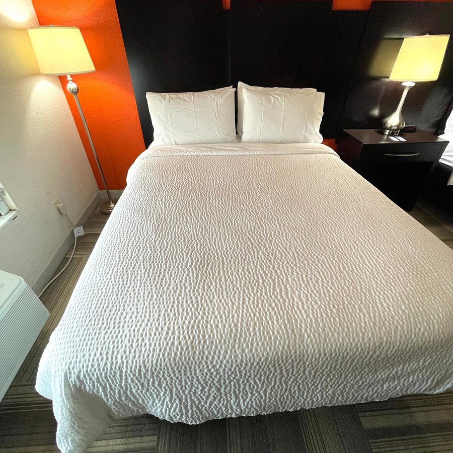 Holiday Inn Express Suites Florida City Gateway To Keys by IHG — Guest room