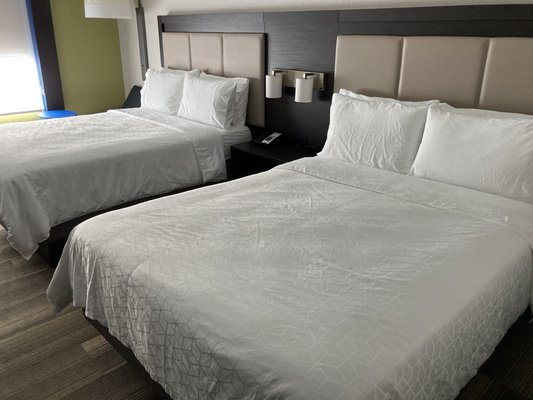 Holiday Inn Express Suites Ft Lauderdale Airport Cruise by IHG Fort Lauderdale Bro — Guest room