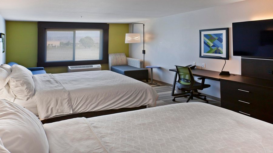 Holiday Inn Express Suites Green River by IHG — Guest room