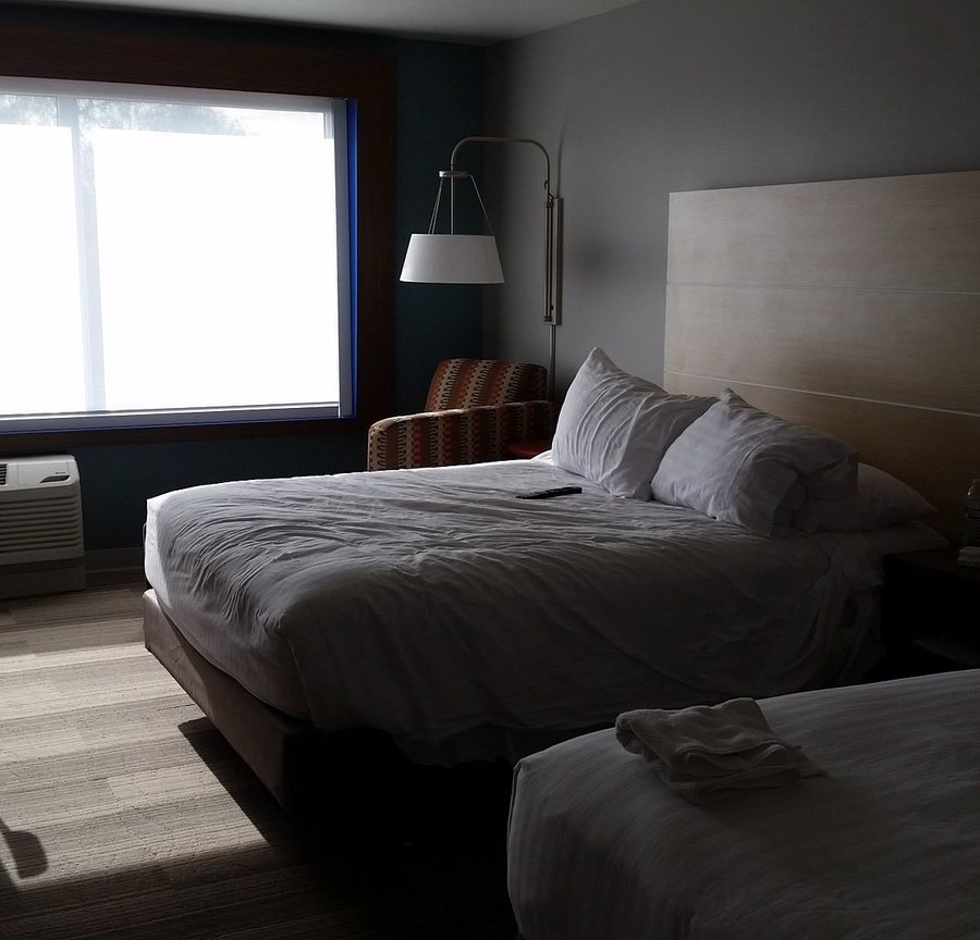 Holiday Inn Express Suites Hermiston Downtown By IHG — Guest room