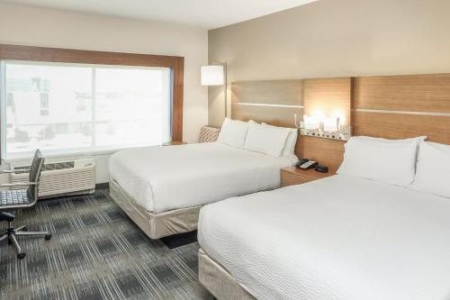 Holiday Inn Express Suites Houston Westchase Westheimer By IHG — Guest room