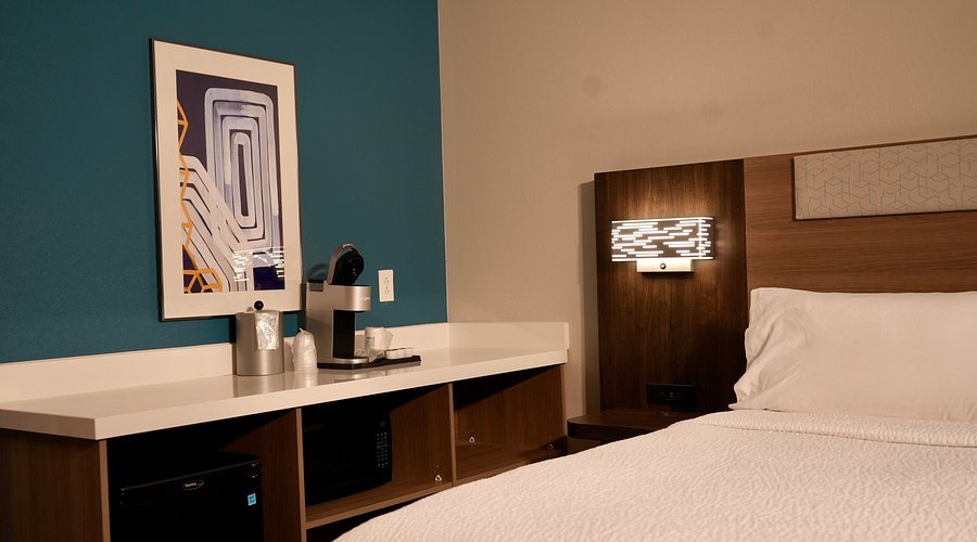 Holiday Inn Express Suites Jackson Flowood by IHG — Guest room