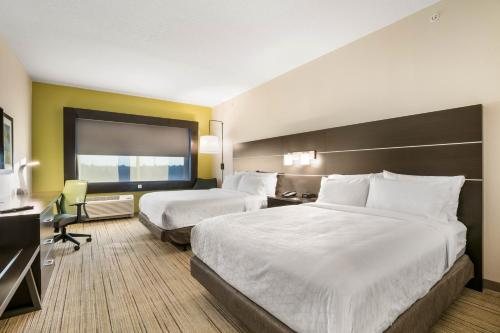 Holiday Inn Express Suites Jacksonville Town Center By IHG — Guest room