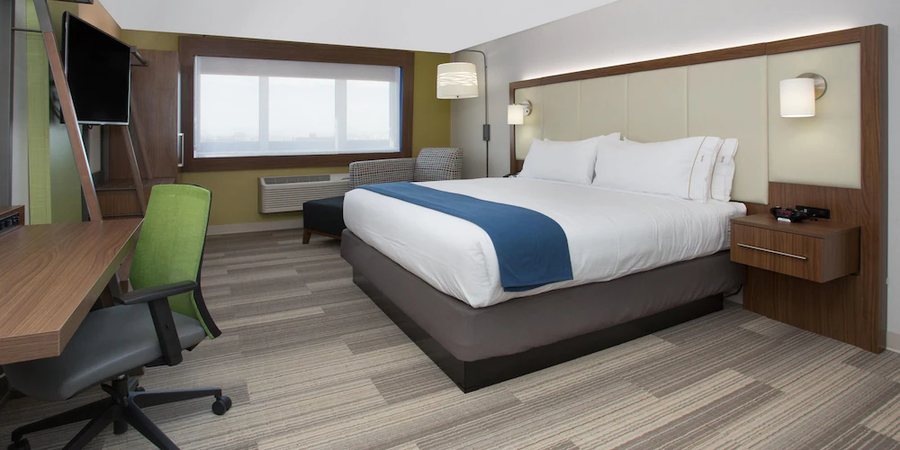 Holiday Inn Express Suites Jacksonville W I295 And I10 By IHG — Guest room