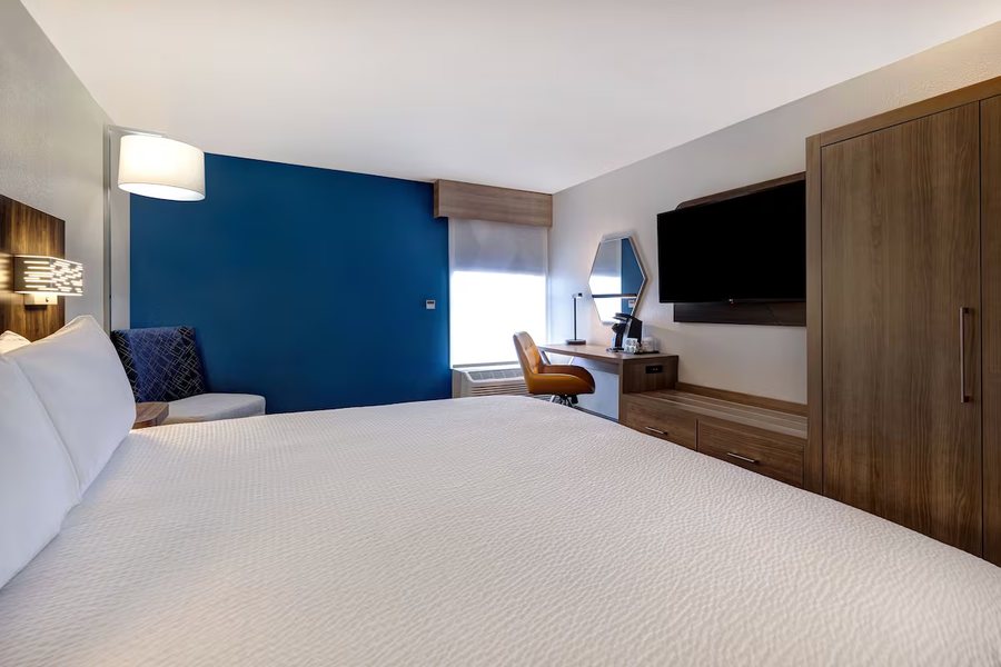 Holiday Inn Express Suites Kansas City Liberty Hwy 152 by IHG — Guest room