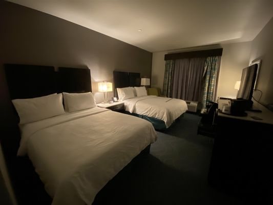 Holiday Inn Express Suites Killeen Fort Hood Area by IHG — Guest room