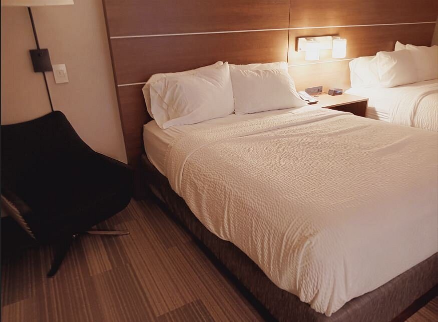 Holiday Inn Express Suites Kingsland I 95 Naval Base Area by IHG — Guest room