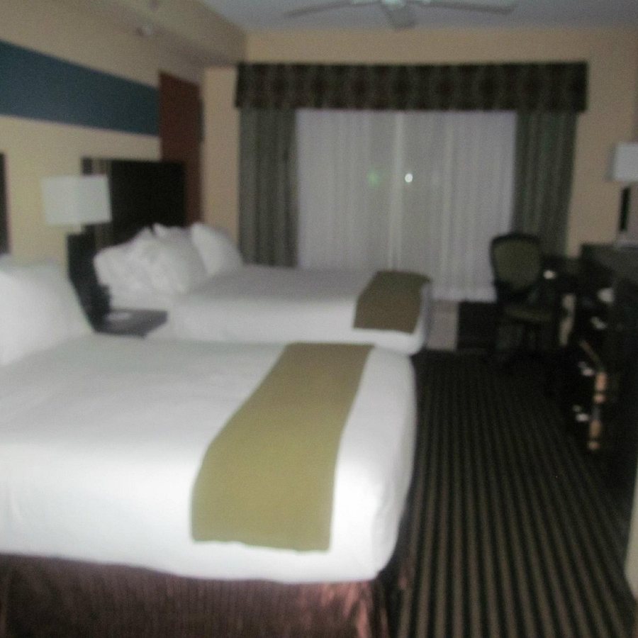 Holiday Inn Express Suites La Place by IHG — Guest room
