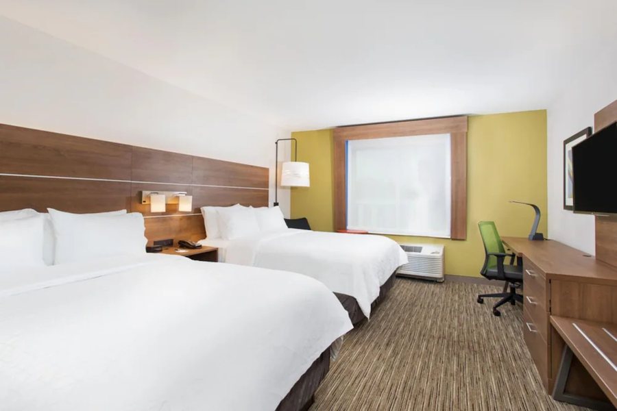 Holiday Inn Express Suites Lagrange By IHG — Guest room