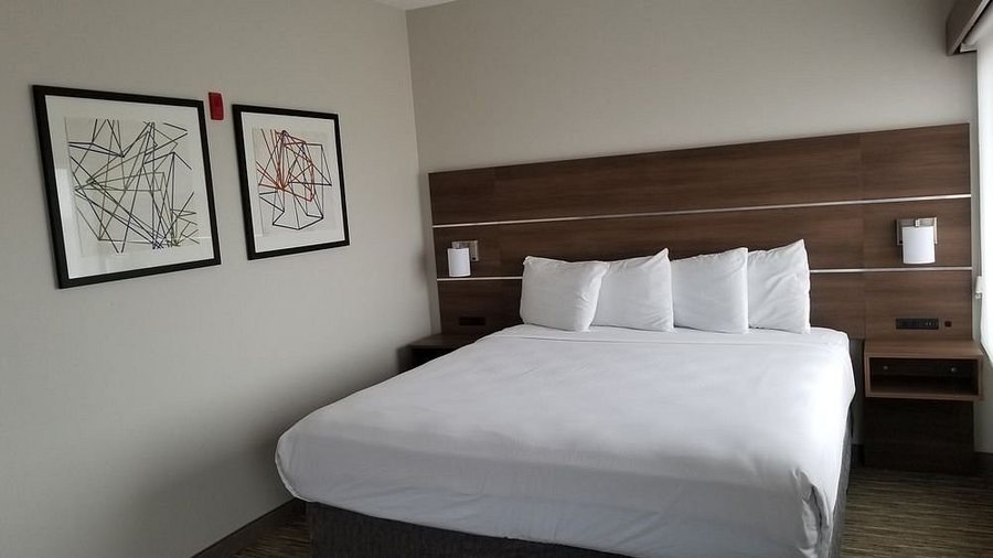 Holiday Inn Express Suites Lake Forest Irvine East By IHG — Guest room