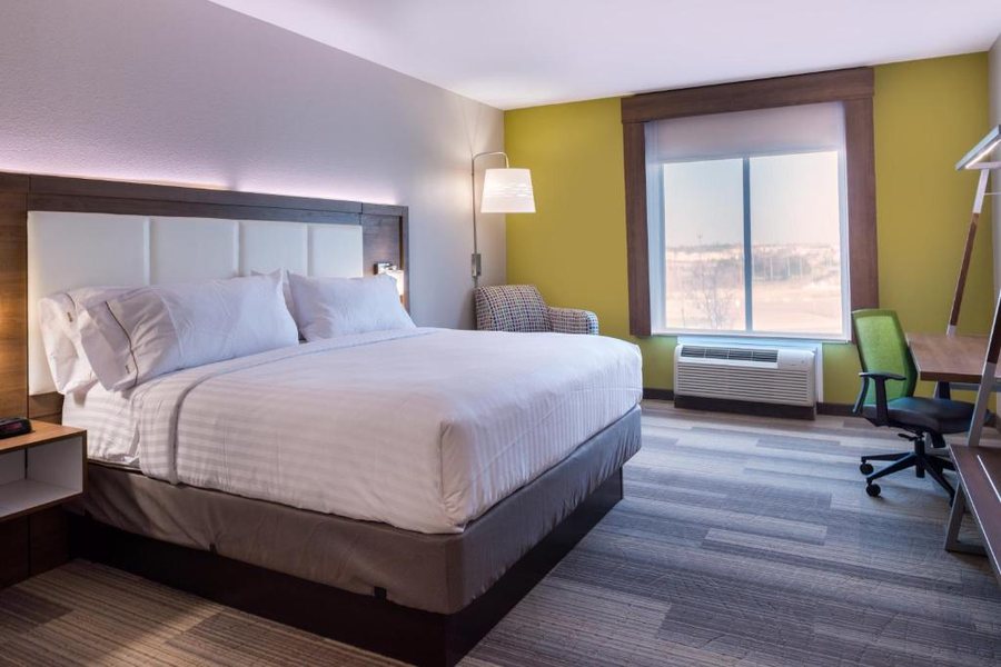 Holiday Inn Express Suites Lake Worth NW Loop 820 by IHG — Guest room