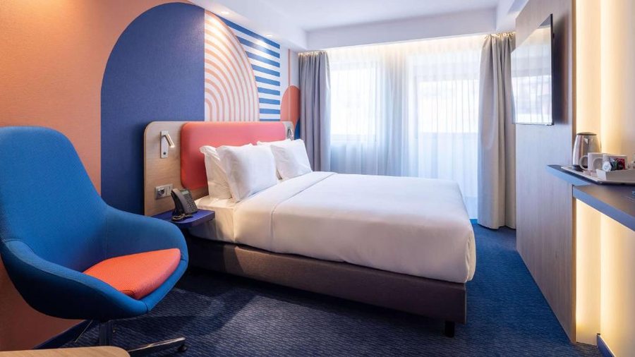 Holiday Inn Express Suites Lisbon Principe Real — Guest room