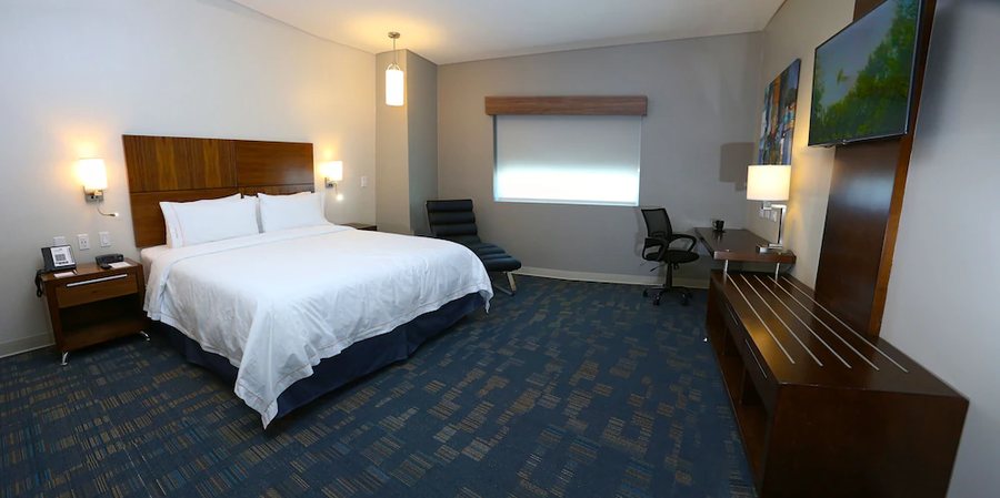 Holiday Inn Express Suites Mexicali — Guest room