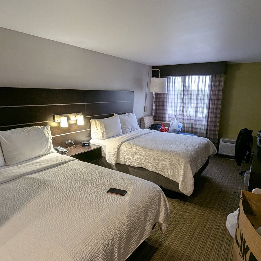 Holiday Inn Express Suites Miami Hialeah By IHG — Guest room